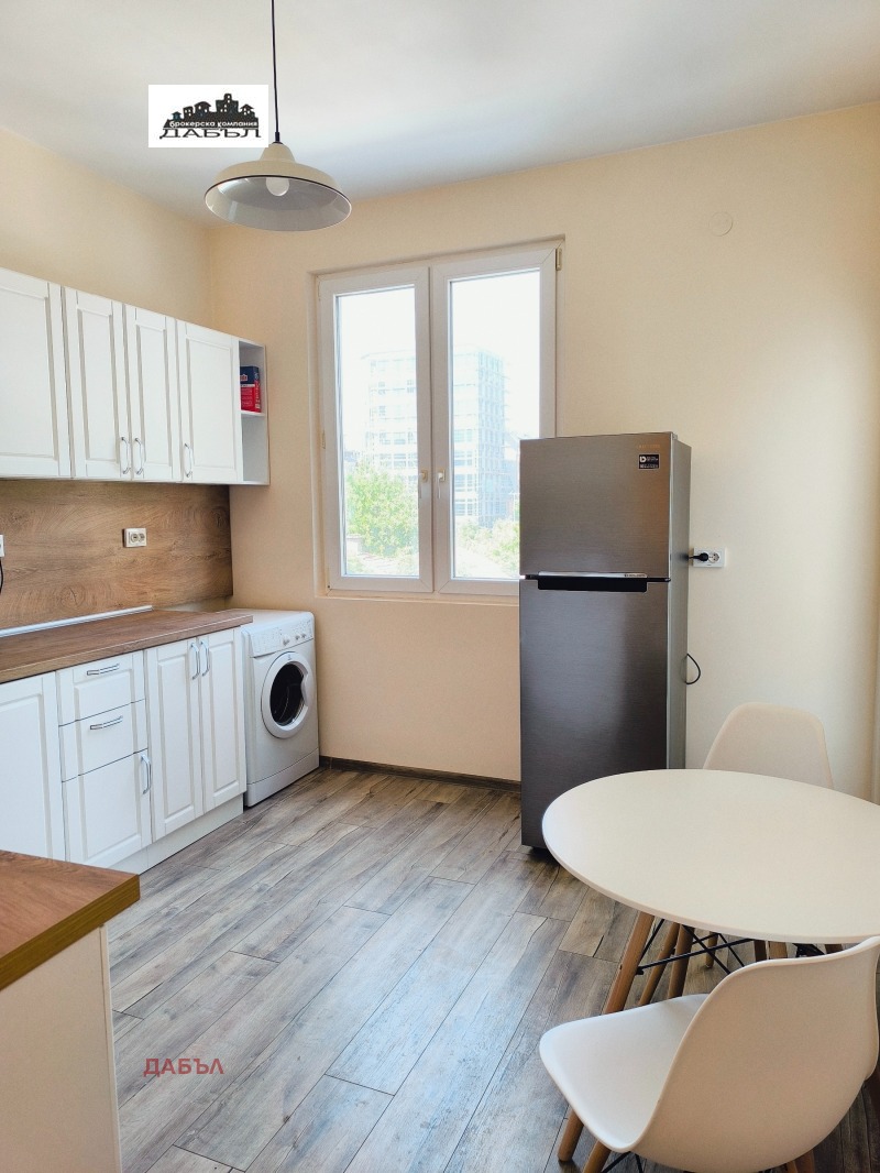Zu vermieten  2 Schlafzimmer Sofia , Zentar , 100 qm | 95254686