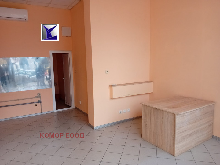 Дава под наем МАГАЗИН, гр. Русе, Център