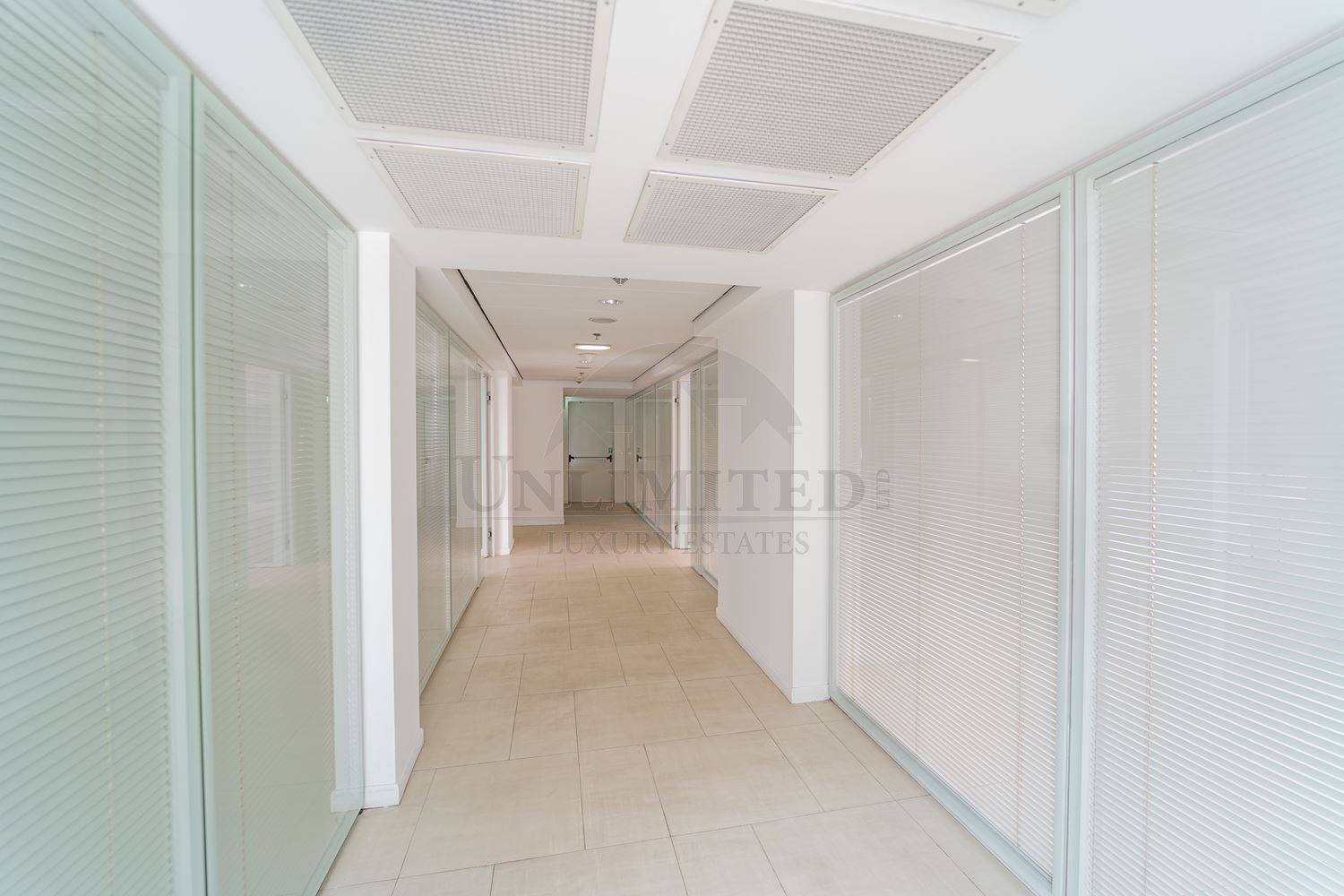 Дава под наем ОФИС, гр. София, Докторски паметник, снимка 2 - Офиси - 53834381