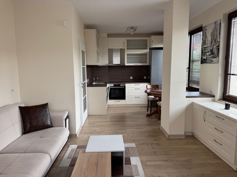 Издаје се  1 спаваћа соба Софија , Центар , 65 м2 | 31564978 - слика [4]