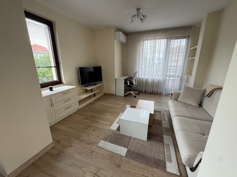Издаје се  1 спаваћа соба Софија , Центар , 65 м2 | 31564978 - слика [5]