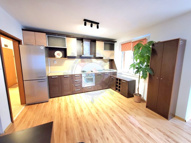 Zu vermieten  2 Schlafzimmer Warna , Okraschna bolniza-Generali , 95 qm | 60728231 - Bild [6]