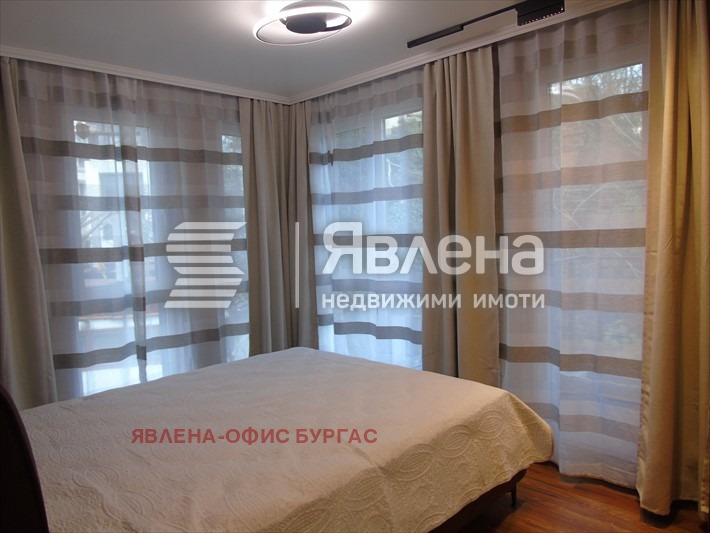 Дава под наем 3-СТАЕН, гр. Бургас, Център, снимка 10 - Апартаменти - 52716571