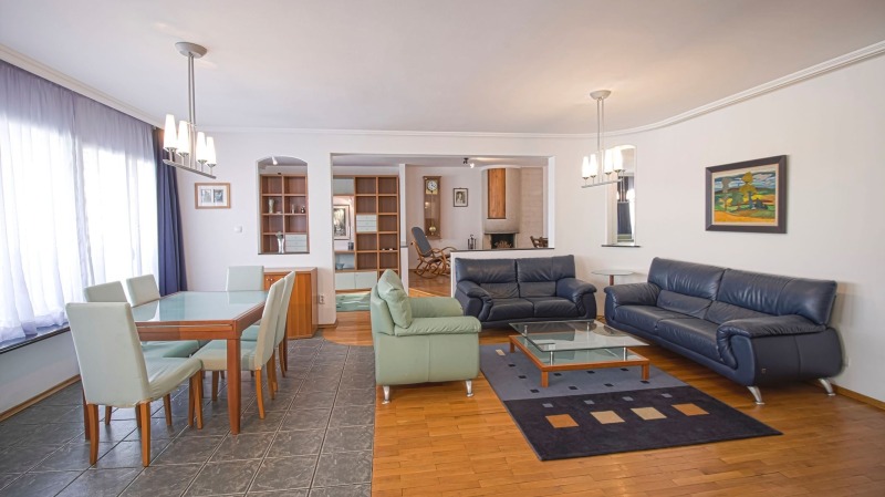 В аренду  3 спальни София , Изток , 203 кв.м | 38914550