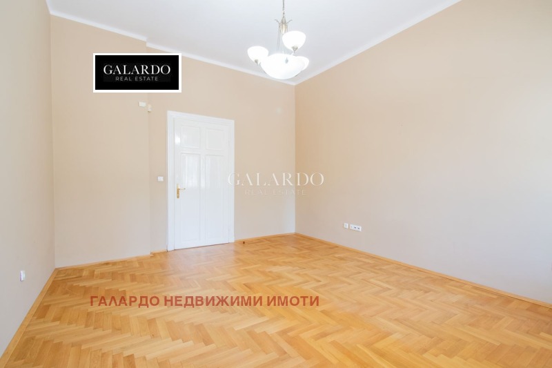 Дава под наем  Къща град София , Център , 850 кв.м | 44729197 - изображение [11]