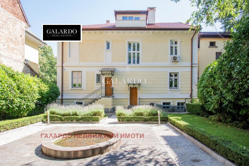 Дава под наем  Къща град София , Център , 850 кв.м | 44729197