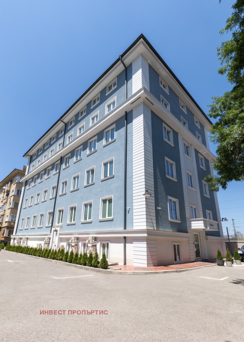 Дава под Наем СТАЯ в град София, Банишора - 27 кв.м / 455.05 € » 890 лв., ИНВЕСТ ПРОПЪРТИС