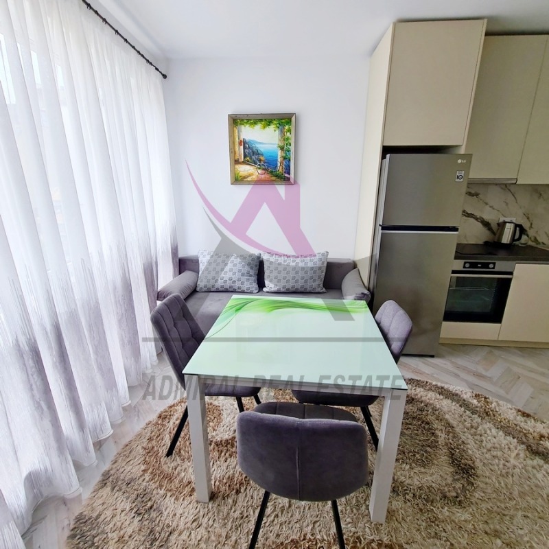 Kiadó  1 hálószoba Varna , Centar , 64 négyzetméter | 44117286