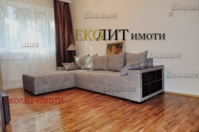 1 спальня Докторски паметник, София