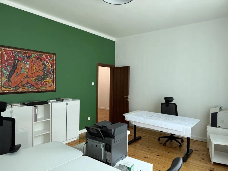 För uthyrning  3 sovrum Sofia , Centar , 100 kvm | 21900327 - bild [2]