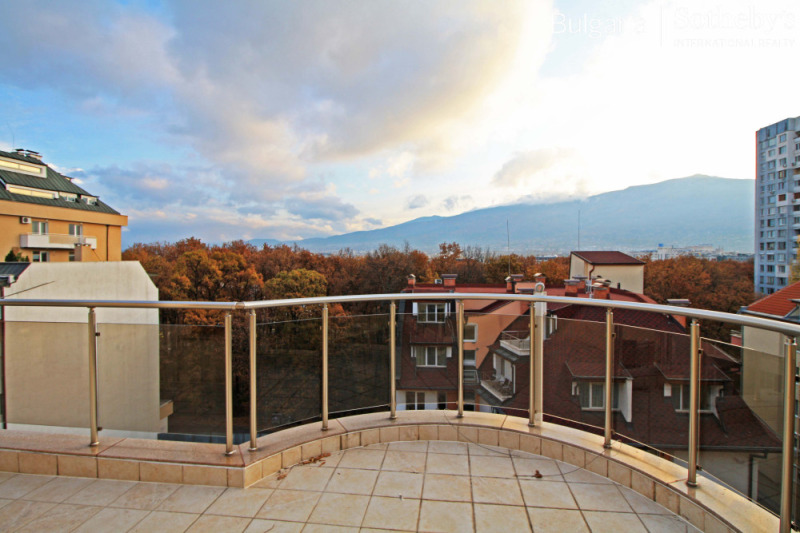 Zu vermieten  3 Schlafzimmer Sofia , Lozenez , 230 qm | 46872201 - Bild [4]