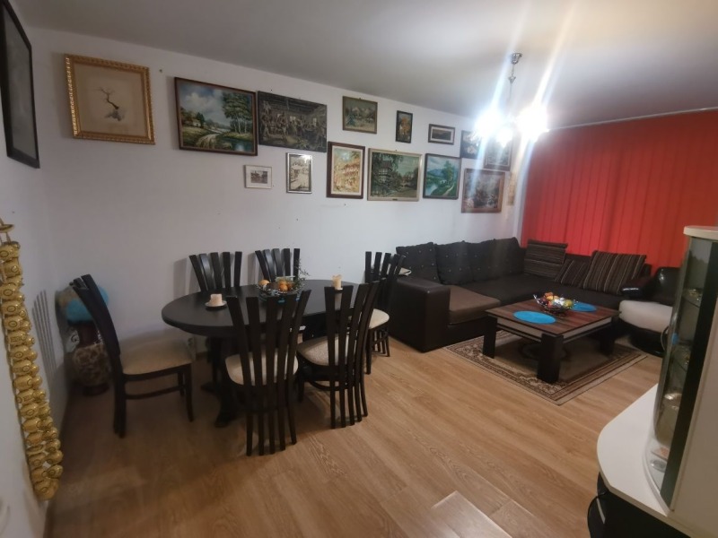 Zu vermieten  2 Schlafzimmer Sofia , NPZ Hadschi Dimitar , 100 qm | 44370487