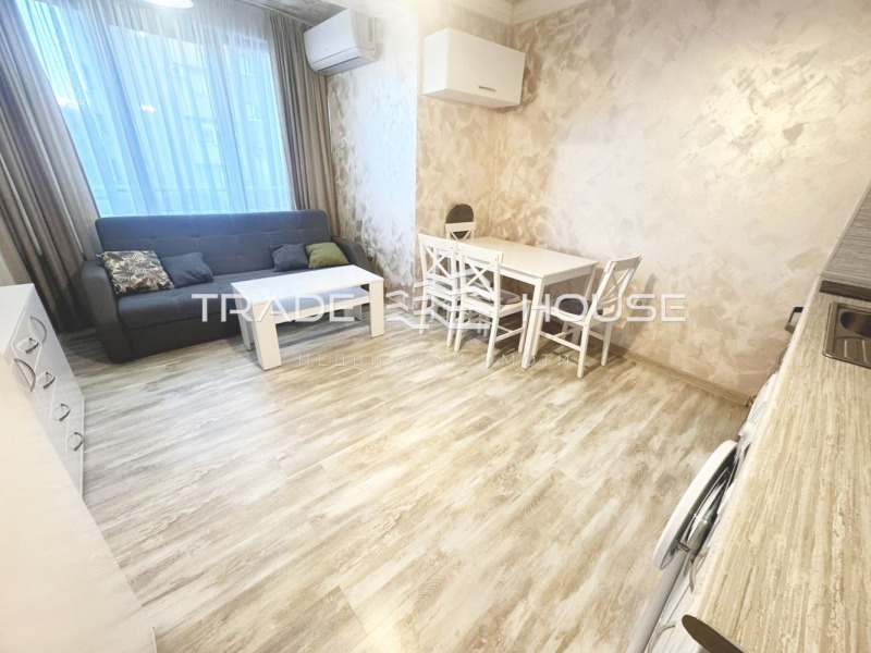 A louer  1 chambre Plovdiv , Hristo Smirnenski , 60 m² | 36072510