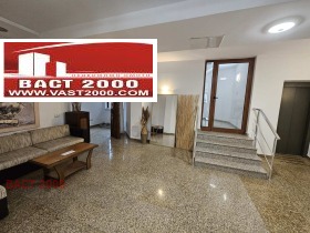 De inchiriat Studio