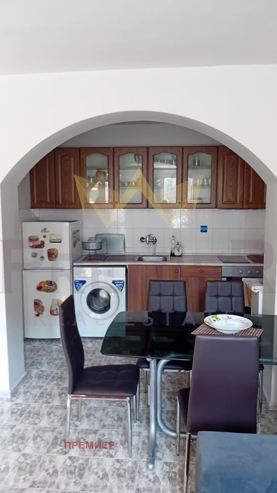 Дава под наем  3-стаен град Варна , Център , 93 кв.м | 42105761