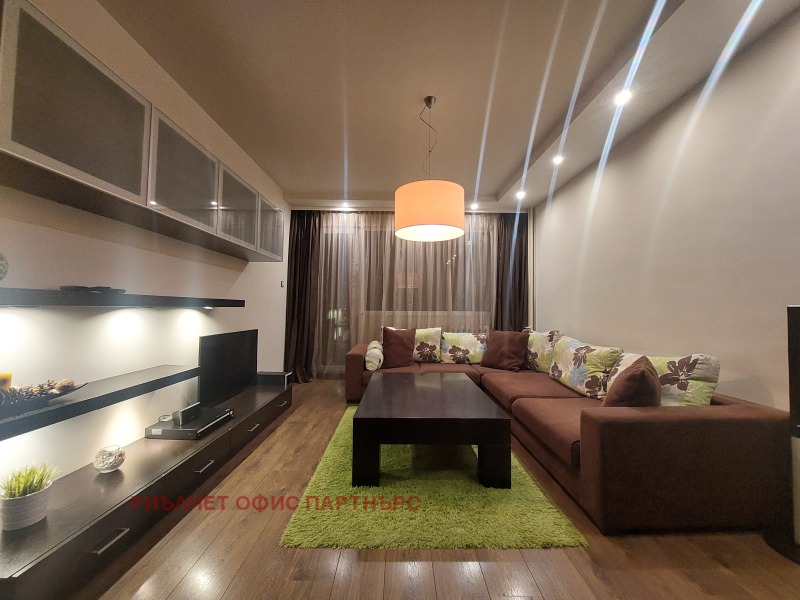 Дава под наем 3-СТАЕН, гр. София, Разсадника, снимка 2 - Апартаменти - 53464574