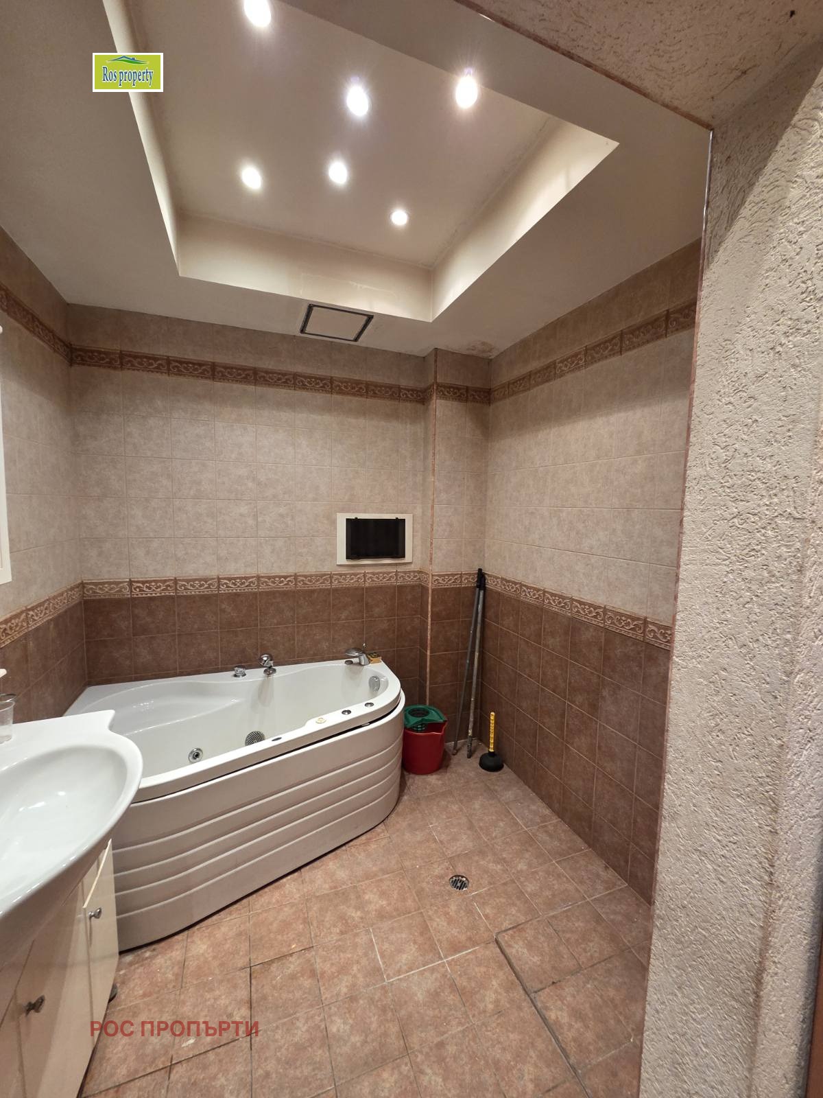 Дава под наем МНОГОСТАЕН, гр. София, Център, снимка 9 - Апартаменти - 53717914