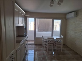 1 chambre Bratya Miladinovi, Bourgas