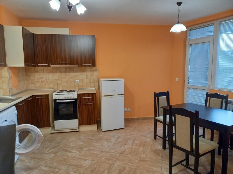 Til leie  1 soverom Sofia , Slatina , 50 kvm | 63844640