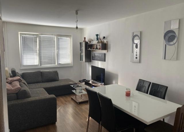 Zu vermieten  1 Schlafzimmer Sofia , Mladost 3 , 64 qm | 64213398