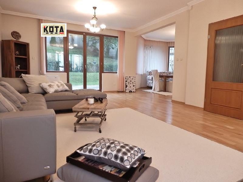 Kiadó  Ház Sofia , Bojana , 500 négyzetméter | 83145462