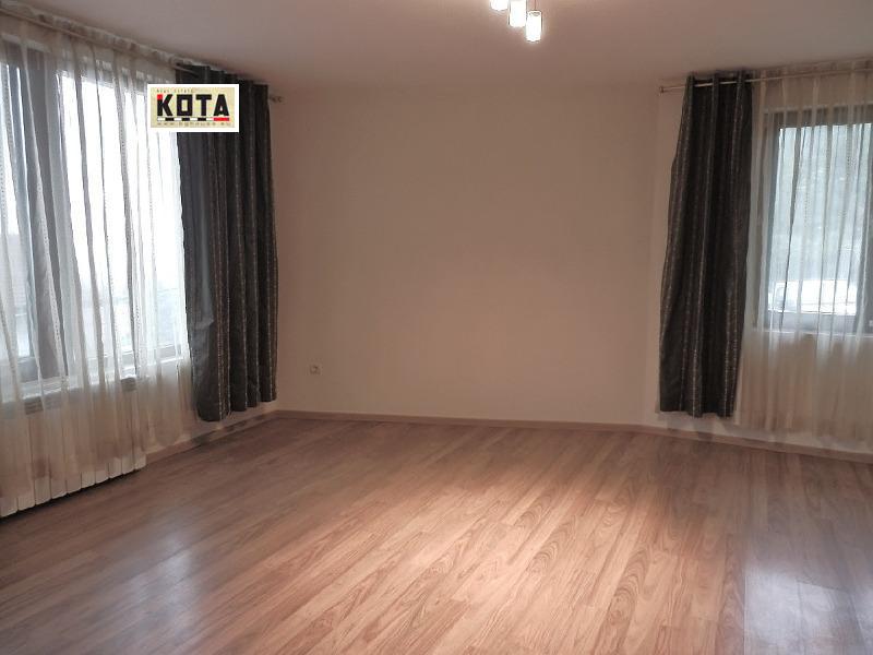 För uthyrning  Hus Sofia , Bojana , 500 kvm | 83145462 - bild [13]