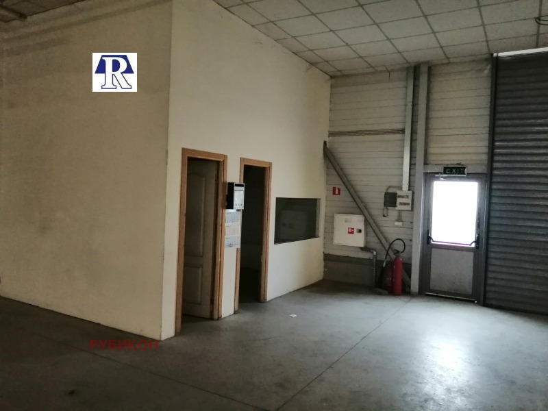 Te huur  Opslag Plovdiv , Industrialna zona - Jug , 395 m² | 63813551 - afbeelding [3]