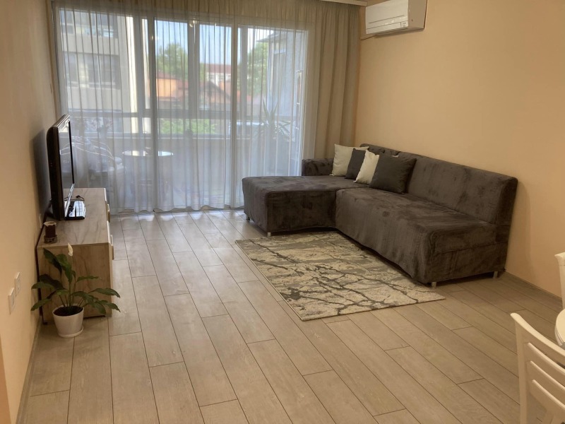 Te huur  2 slaapkamers Varna , Tsentar , 80 m² | 28886016