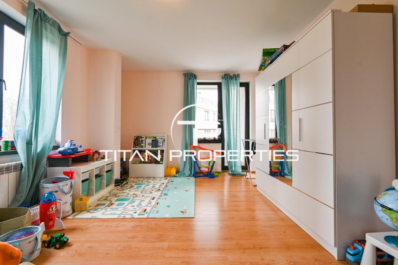 Издаје се  2 спаваће собе Софија , Лозенец , 150 м2 | 38272236 - слика [13]