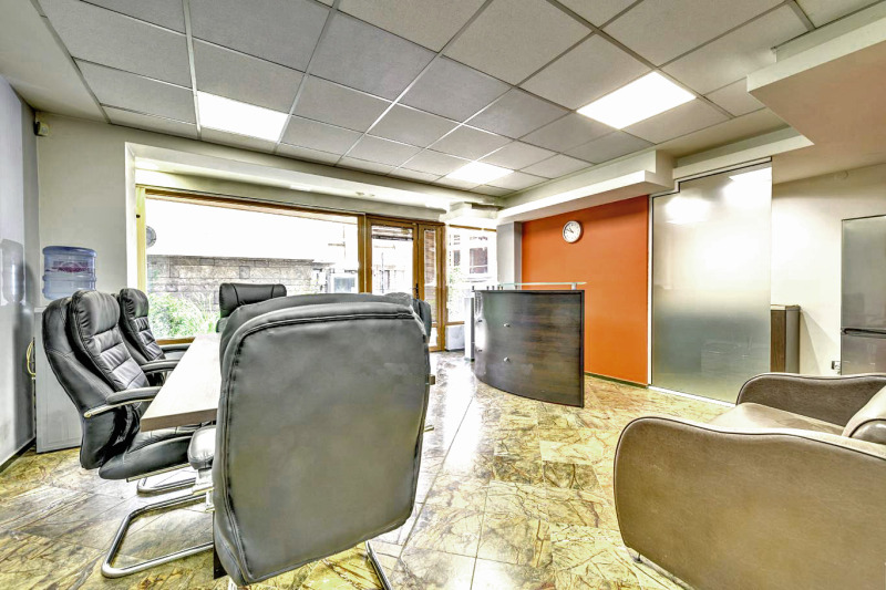 Te huur  Kantoor Sofia , Iztok , 100 m² | 47311325