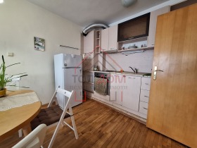 1 quarto Sportna zala, Varna 6