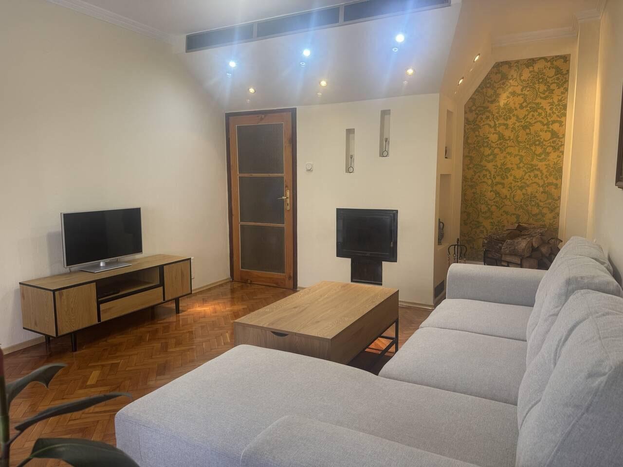 Дава под наем 3-СТАЕН, гр. Бургас, Възраждане