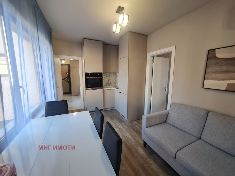 Дава под наем 3-СТАЕН, гр. Пловдив, Кючук Париж, снимка 3 - Апартаменти - 53159729