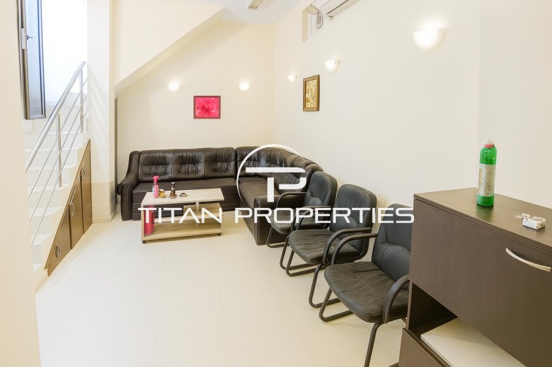 Под наем ОФИС, град Пловдив, Христо Смирненски • 790 лв. / 403.92 € • 81946922 1