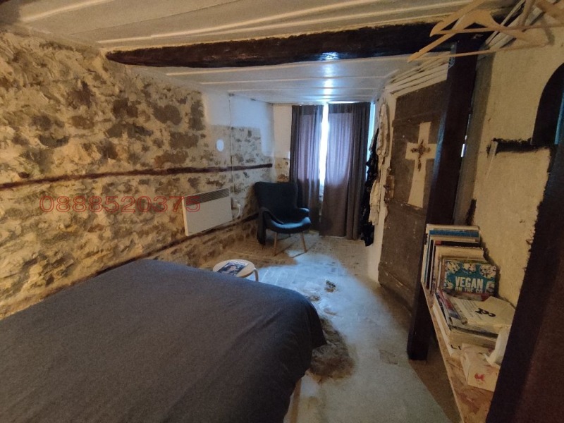 Дава под наем КЪЩА, гр. Велико Търново, Варуша, снимка 3 - Къщи - 53080577