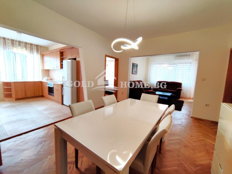 Дава под Наем МНОГОСТАЕН в град Пловдив, Център - 145 кв.м / 1 095 € » 2 141.63 лв., ГОЛД ИМОТИ