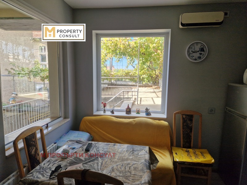 Дава под наем ЕТАЖ ОТ КЪЩА, гр. Плевен, Широк център, снимка 2 - Етаж от къща - 53130762