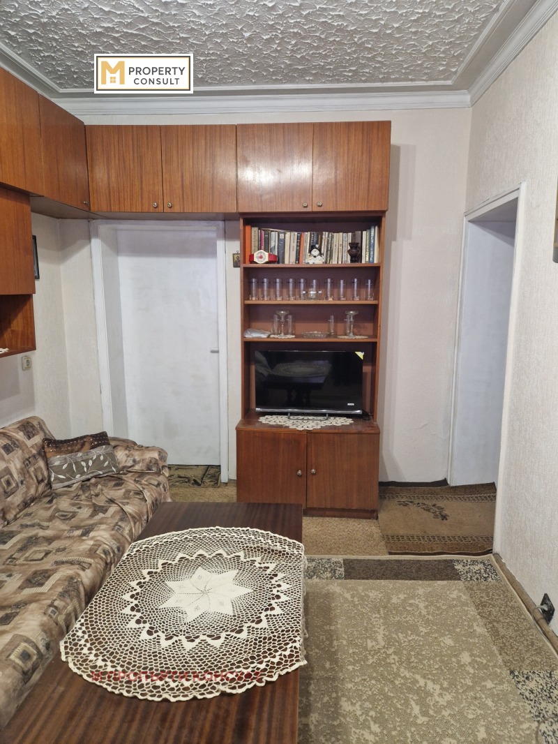 Дава под наем ЕТАЖ ОТ КЪЩА, гр. Плевен, Широк център, снимка 4 - Етаж от къща - 53130762