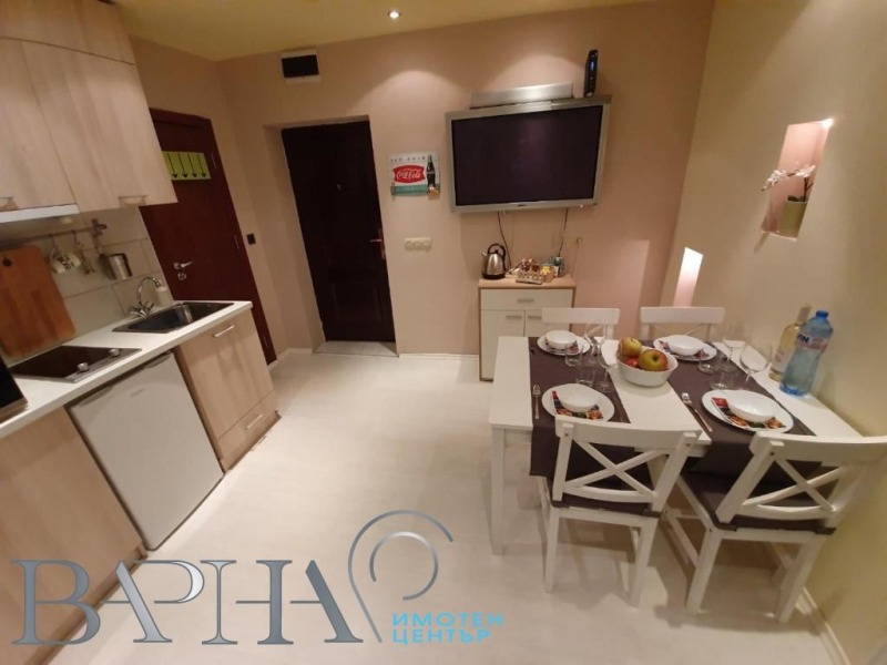 Дава под Наем 2-СТАЕН в град Варна, Базар Левски - 50 кв.м / 460 € » 899.68 лв., ИМОТЕН ЦЕНТЪР ВАРНА