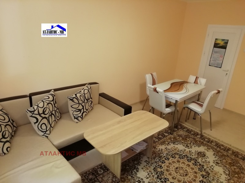 De inchiriat  1 dormitor Varna , Țentâr , 60 mp | 84436013