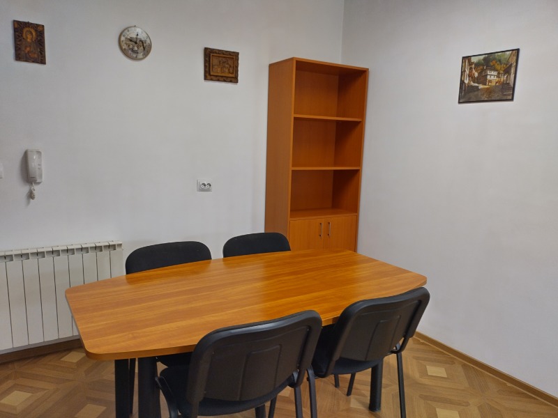 A louer  Bureau Sofia , Darvenitsa , 65 m² | 12194935 - image [2]