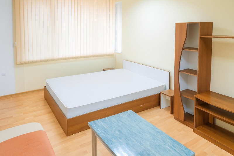 Til leje  1 soveværelse Plovdiv , Tsentar , 65 kvm | 46908974 - billede [2]