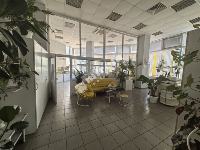 В аренду  Офис Ямбол , Център , 94 кв.м | 89433677