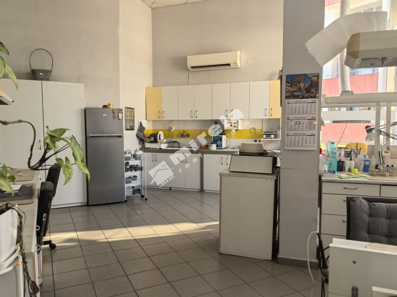 В аренду  Офис Ямбол , Център , 94 кв.м | 89433677 - изображение [2]