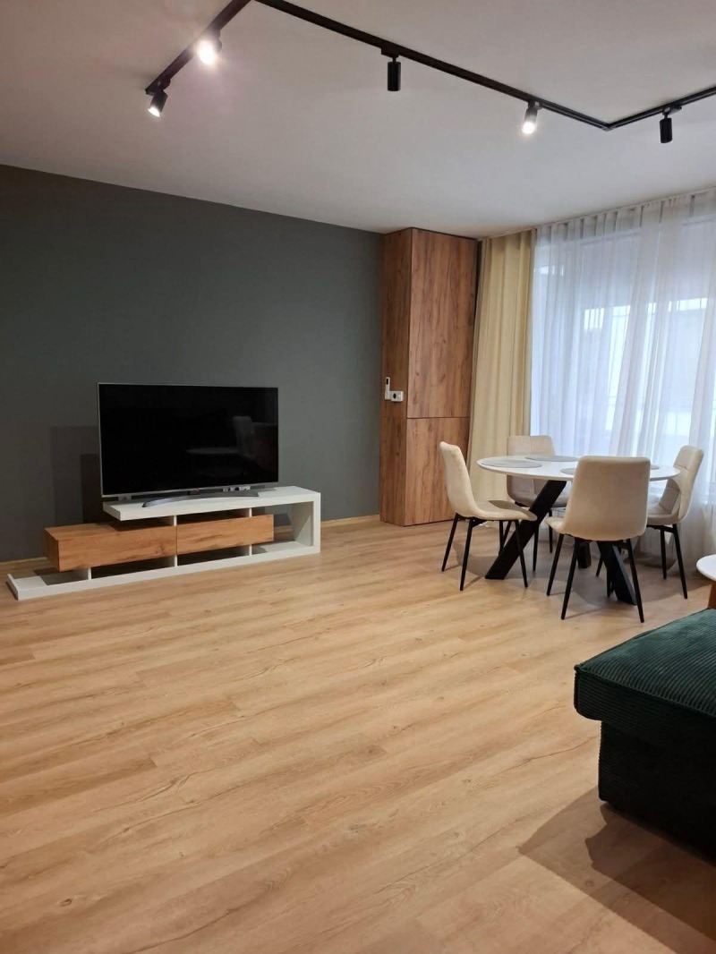 Дава под Наем 4-СТАЕН в град София, Кръстова вада - 124 кв.м / 1 300 € » 2 542.58 лв., ТИТАН ПРОПЪРТИС РЕНТ