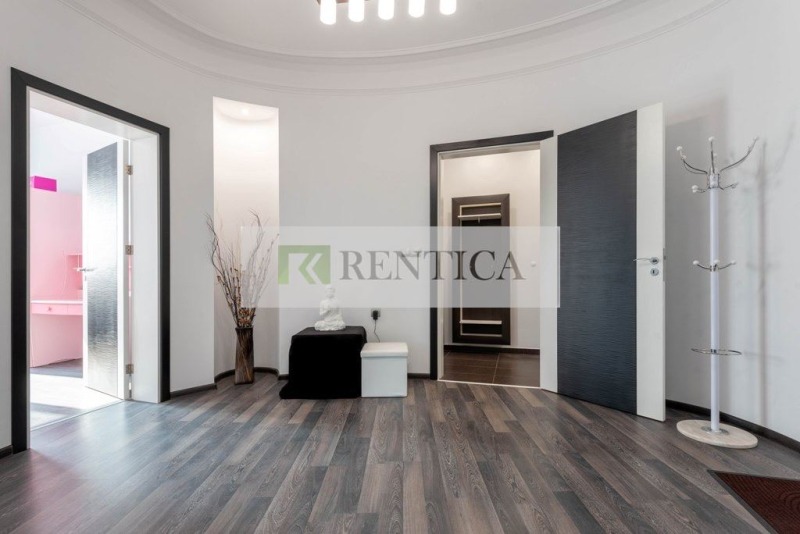 Da affittare  2 camere da letto Varna , Tsentar , 110 mq | 55342593 - Immagine [7]