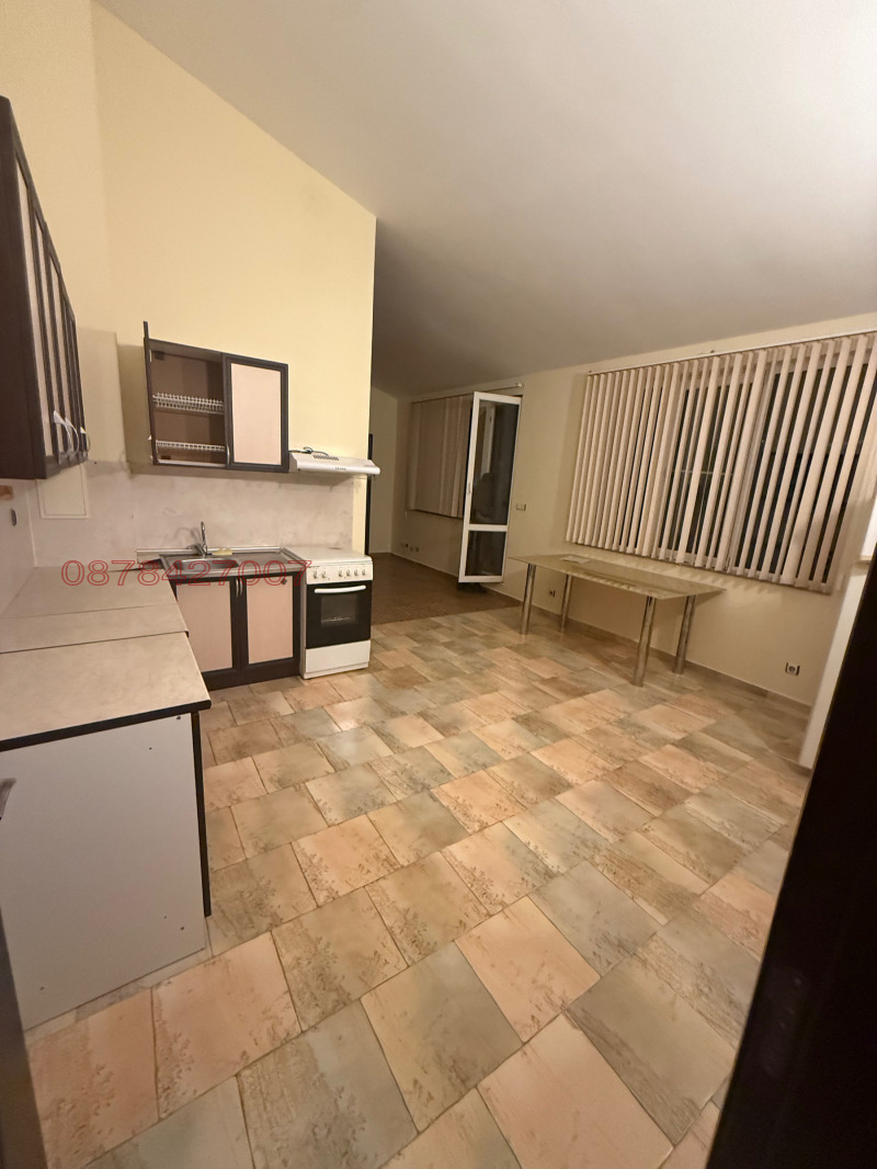 Дава под наем 3-СТАЕН, гр. София, Люлин 8