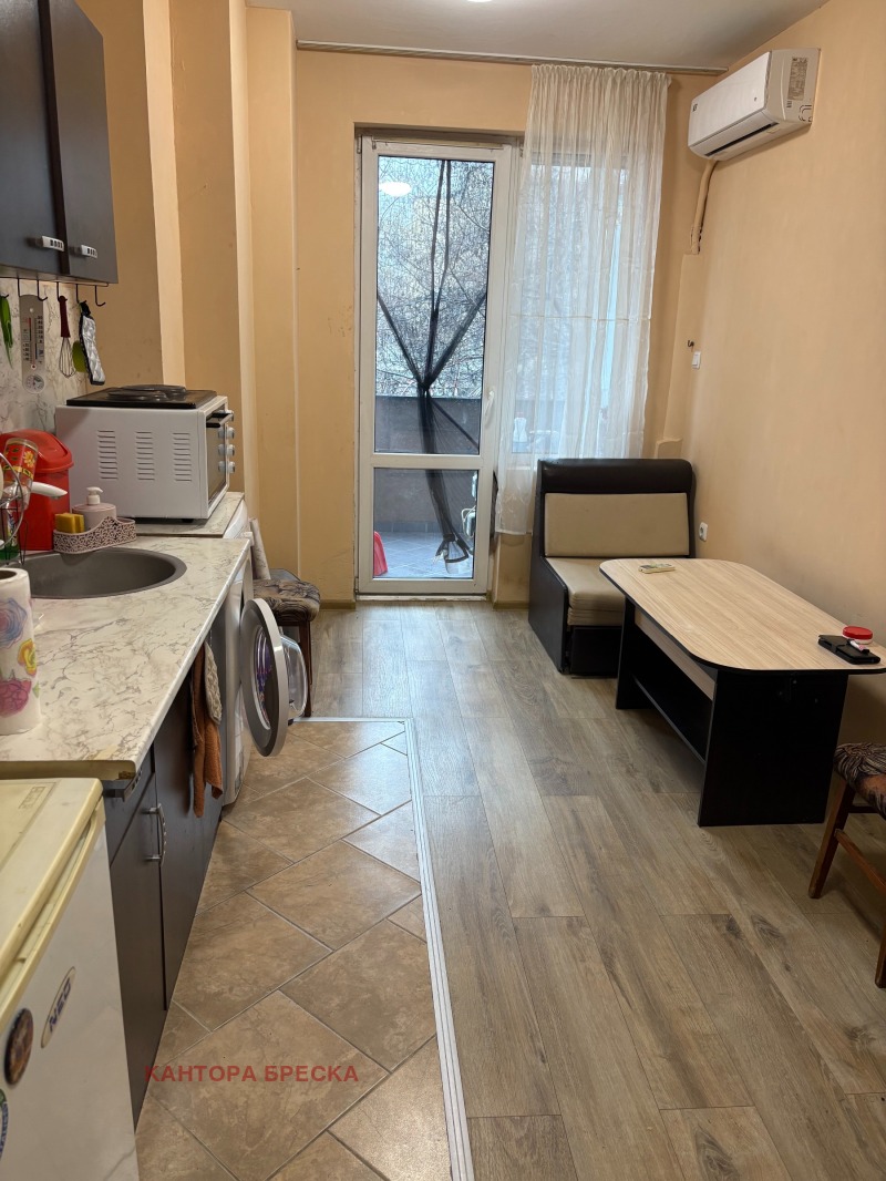 Дава под наем 2-СТАЕН, гр. Пловдив, Кършияка, снимка 2 - Апартаменти - 53314814