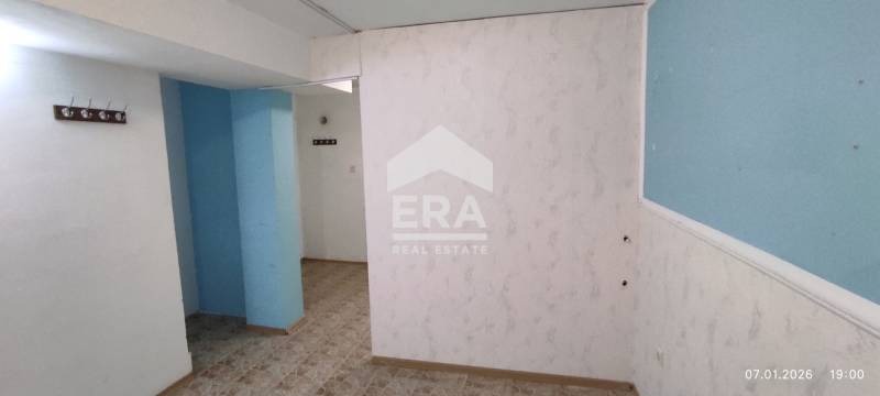 Дава под наем ОФИС, гр. Варна, Зимно кино Тракия, снимка 13 - Офиси - 53150982