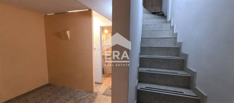 Дава под наем ОФИС, гр. Варна, Зимно кино Тракия, снимка 7 - Офиси - 53150982